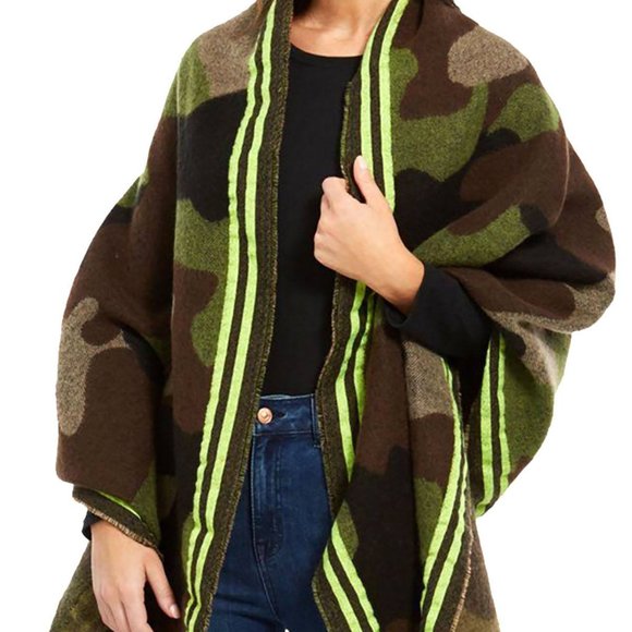 Dkny Accessories - DKNY oversized blanket camo women's scarf -Green